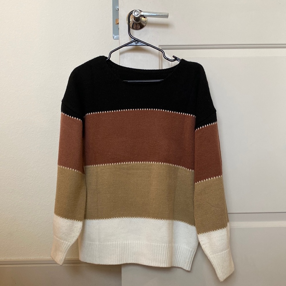 Color block sweater, slight puff sleeve, 100% acrylic